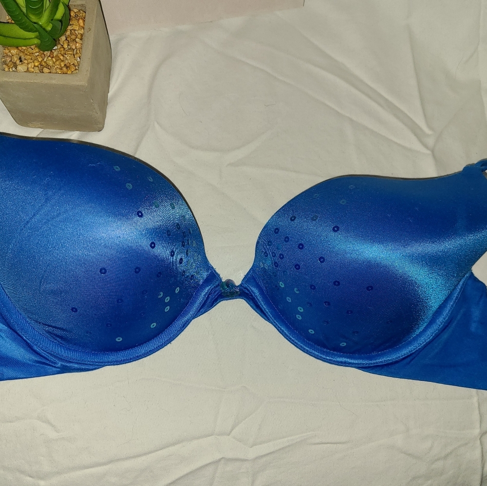 Victoria's Secret Very Sexy push-up bra